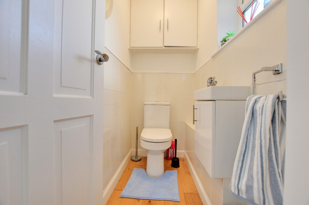 Images for Willow Crescent, Hatfield Peverel EAID:ISSL BID:401