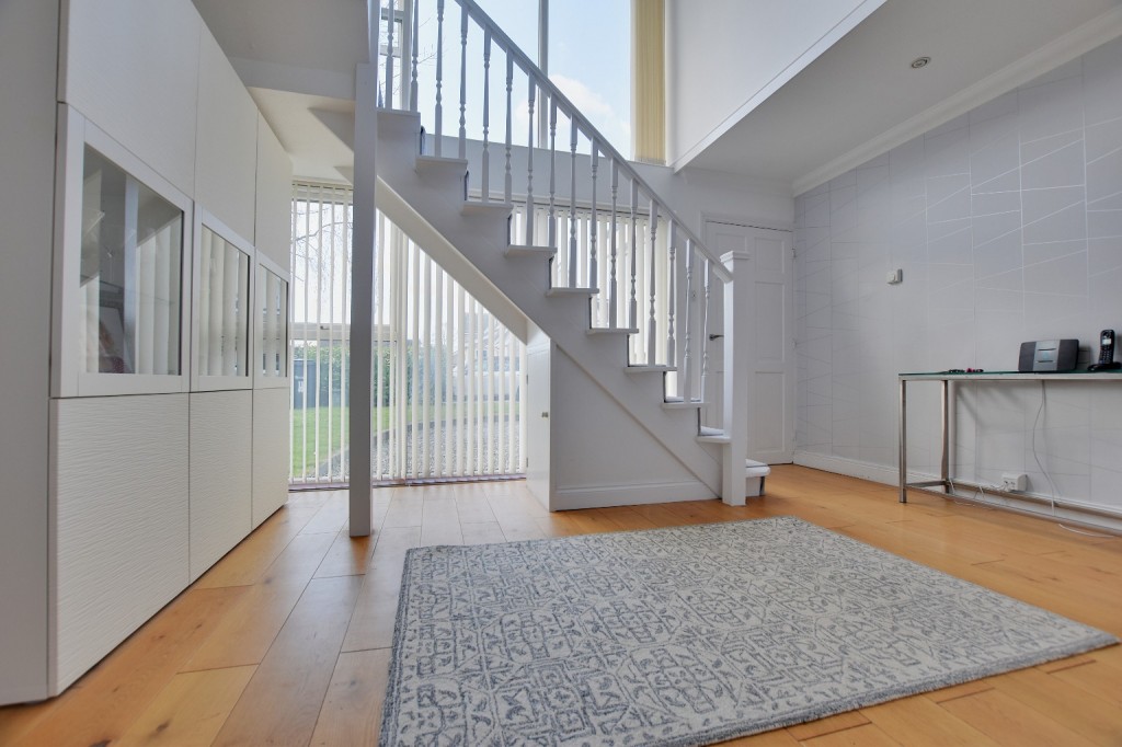 Images for Willow Crescent, Hatfield Peverel EAID:ISSL BID:401