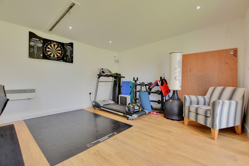 Images for Willow Crescent, Hatfield Peverel EAID:ISSL BID:401