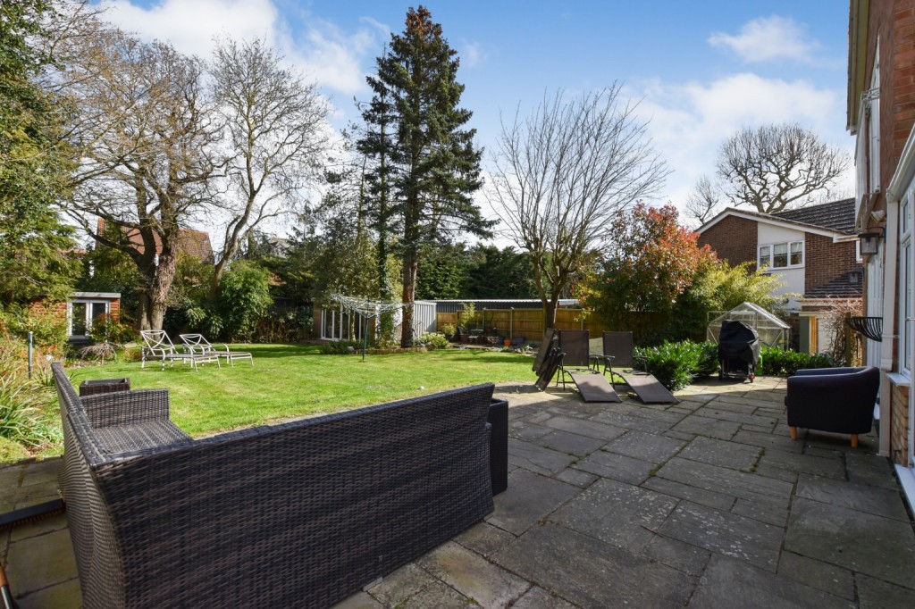 Images for Willow Crescent, Hatfield Peverel EAID:ISSL BID:401