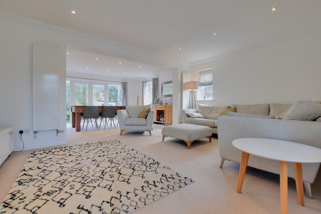 Images for Willow Crescent, Hatfield Peverel EAID:ISSL BID:401