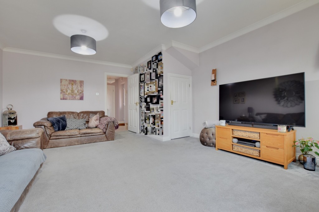 Images for Abbotsmead, Heybridge EAID:ISSL BID:401