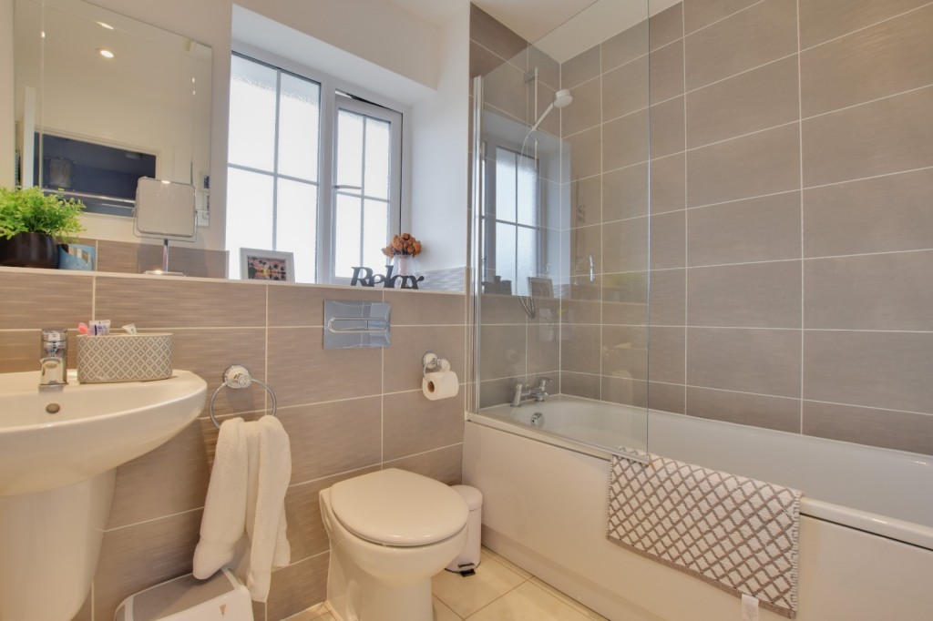 Images for Barbrook Avenue, Heybridge EAID:ISSL BID:401