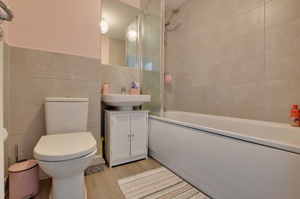 Images for Spitfire Road, Maldon EAID:ISSL BID:401