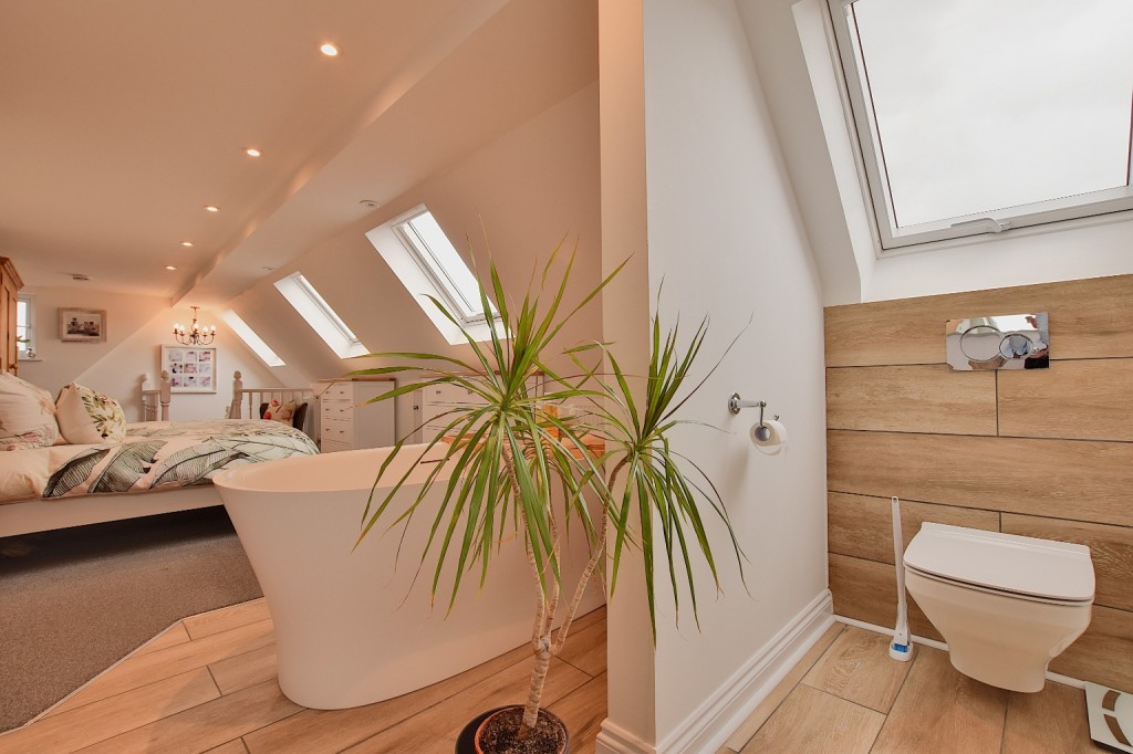 Images for Abbotsmead, Heybridge EAID:ISSL BID:401