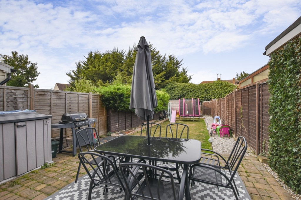 Images for Cedar Chase, Heybridge EAID:ISSL BID:401