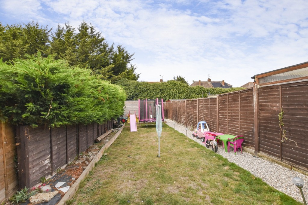 Images for Cedar Chase, Heybridge EAID:ISSL BID:401