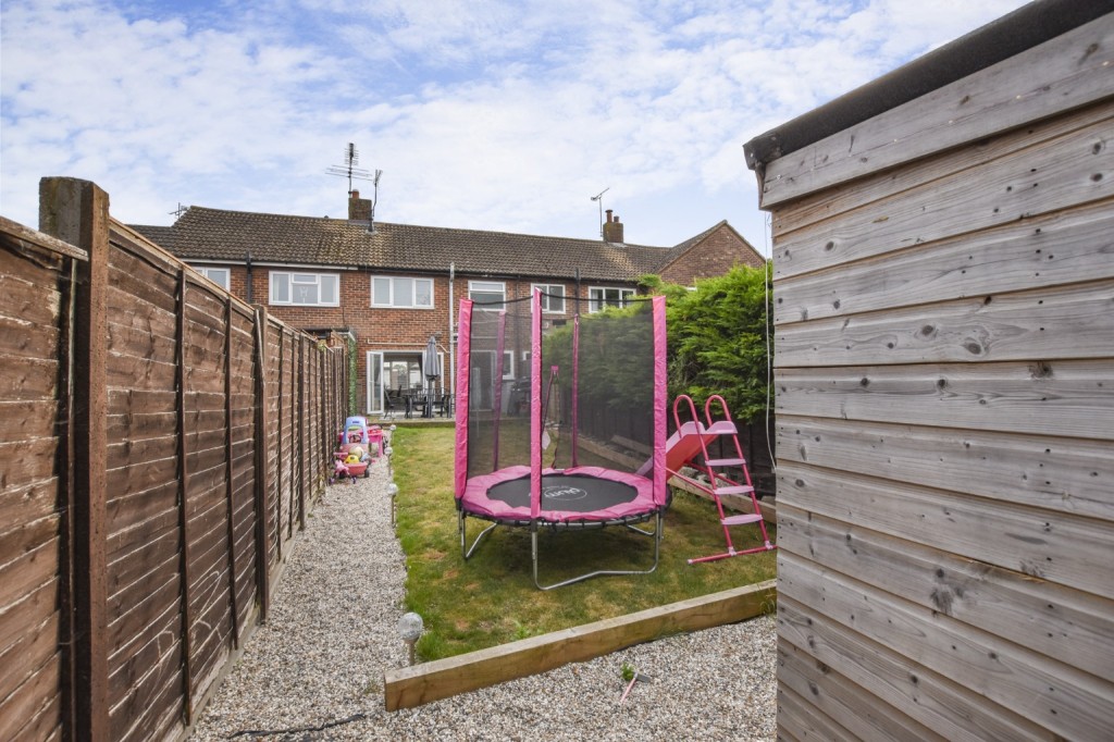 Images for Cedar Chase, Heybridge EAID:ISSL BID:401