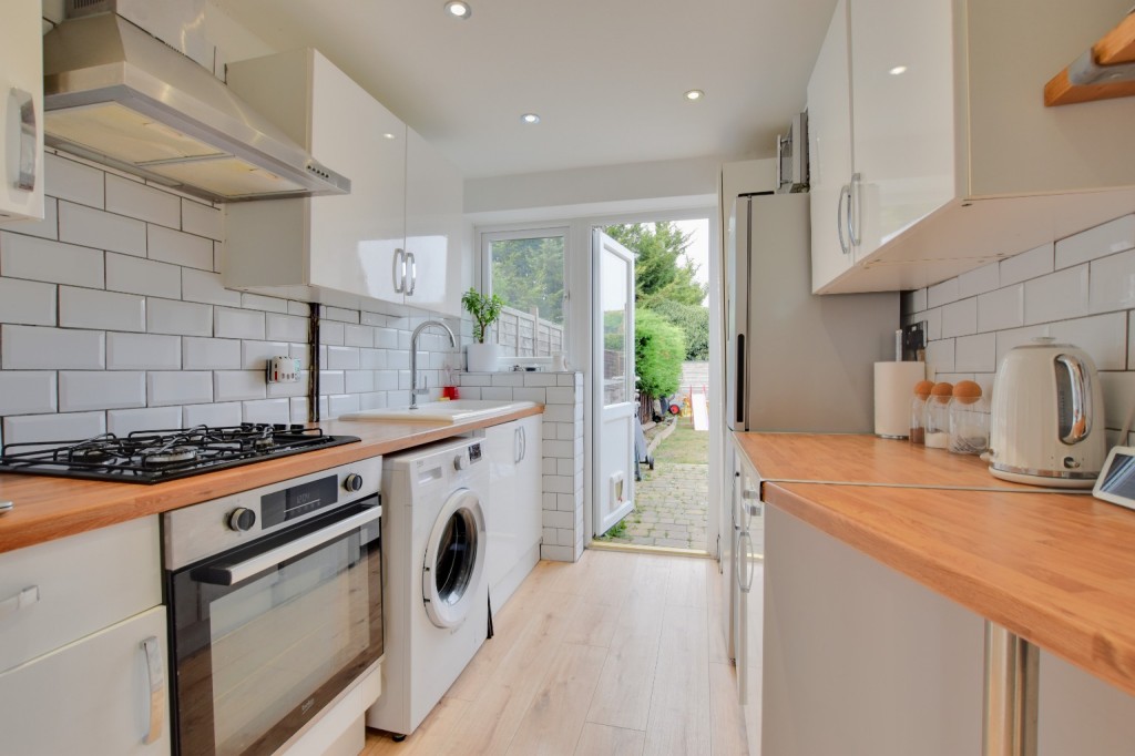 Images for Cedar Chase, Heybridge EAID:ISSL BID:401