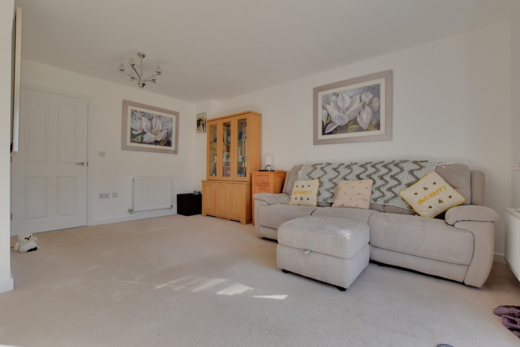 Images for Barbrook Avenue, Heybridge EAID:ISSL BID:401