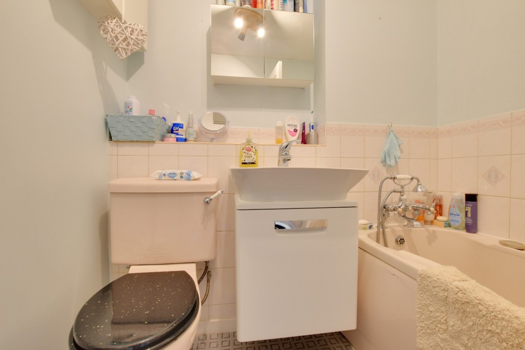 Images for Conyer Close, Maldon, Essex, CM9 EAID:ISSL BID:401