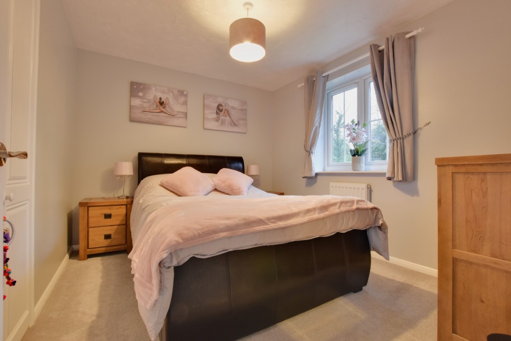 Images for Gill Close, Heybridge EAID:ISSL BID:401