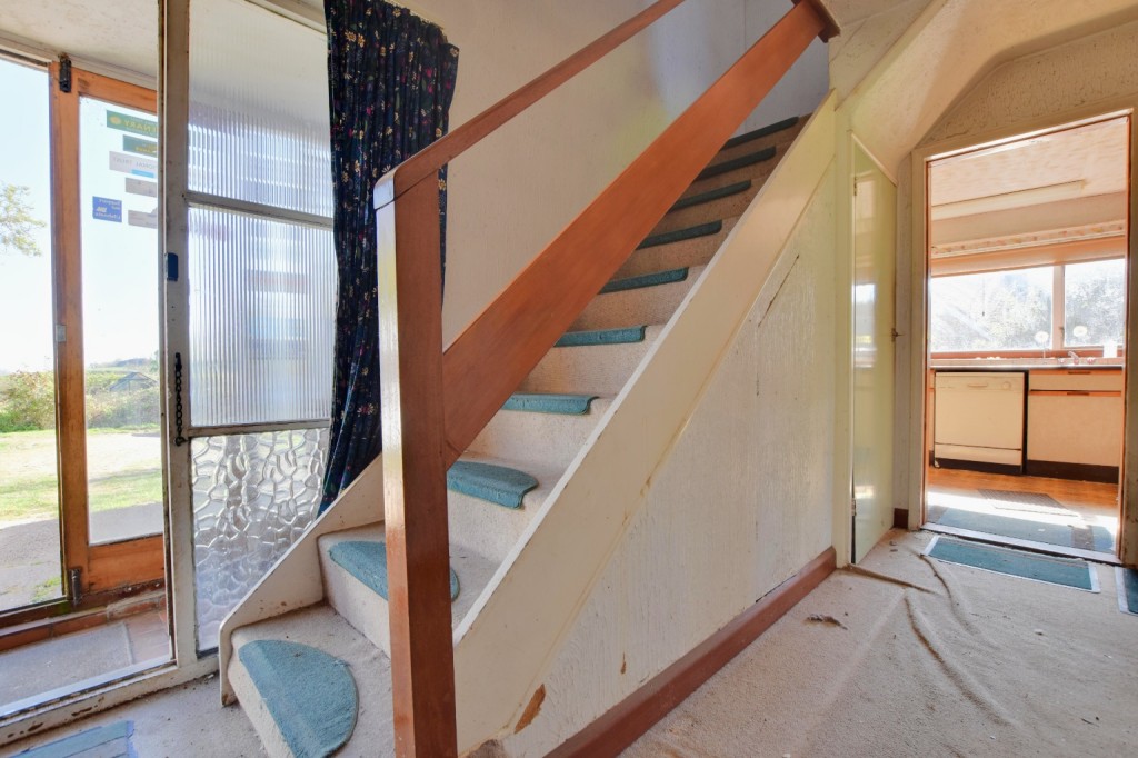 Images for Lodge Road, Hazeleigh EAID:ISSL BID:401