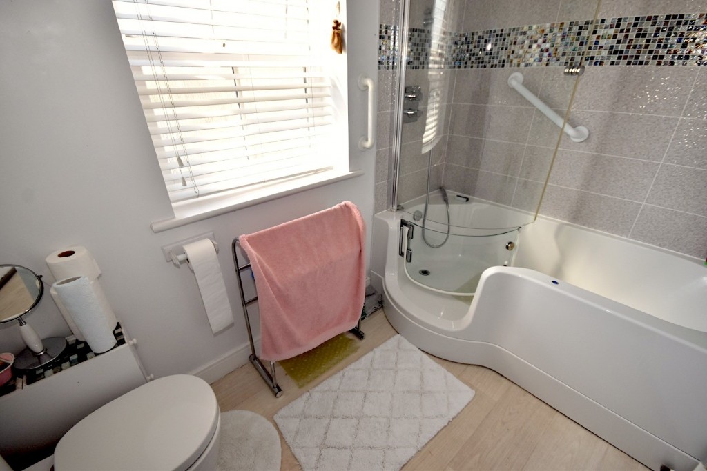 Images for Stebbens Way, The Lakes, Heybridge, Maldon EAID:ISSL BID:401