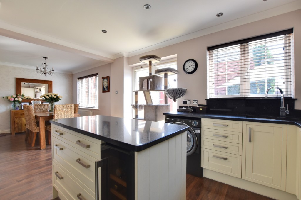 Images for Abbotsmead, Heybridge EAID:ISSL BID:401