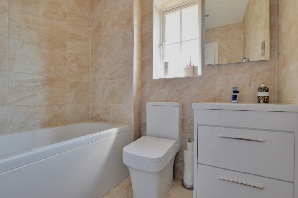 Images for Abbotsmead, Heybridge EAID:ISSL BID:401