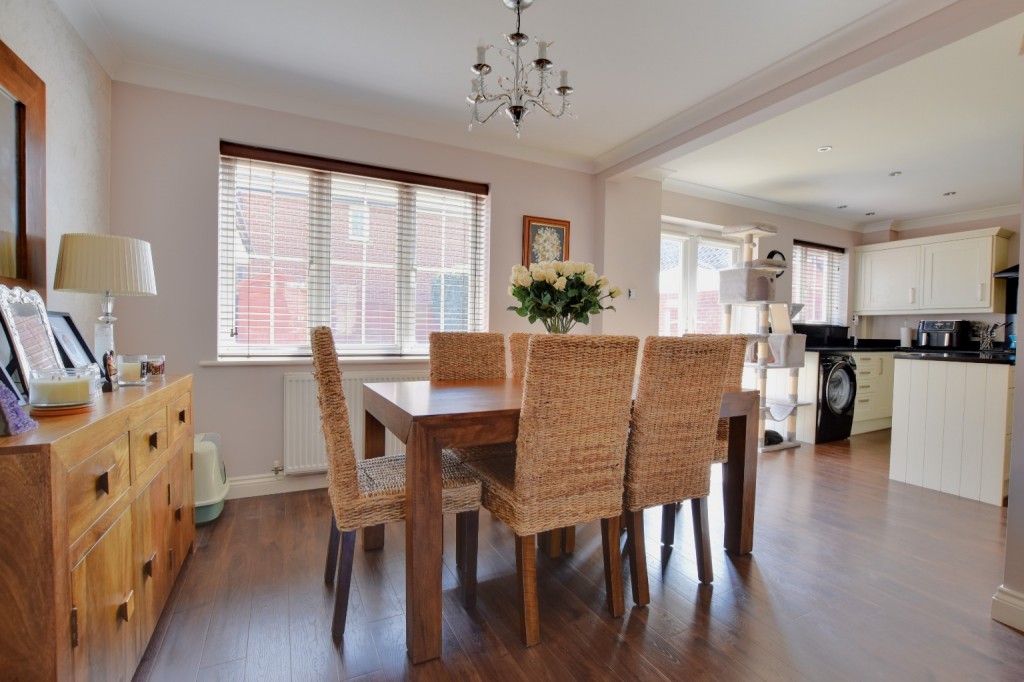 Images for Abbotsmead, Heybridge EAID:ISSL BID:401