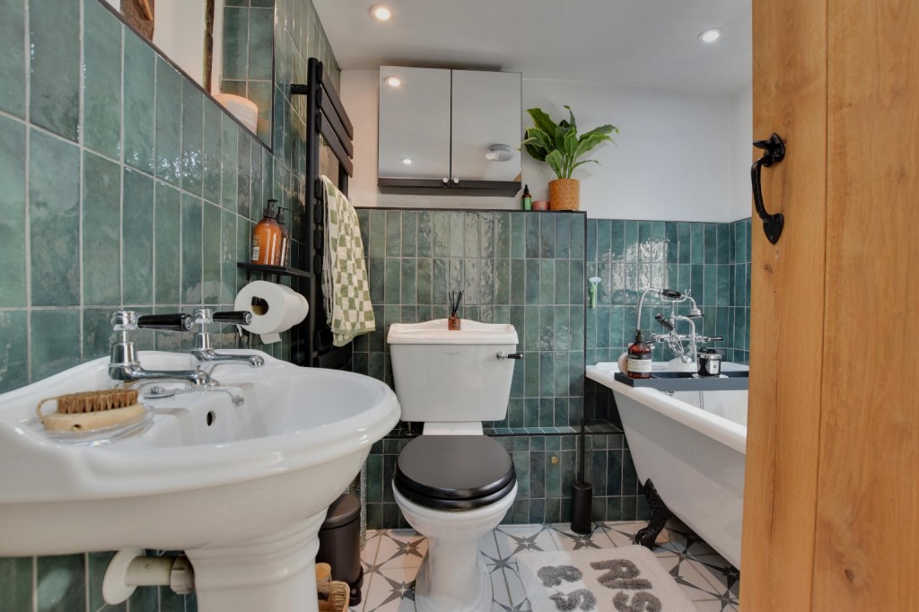 Images for Robinsbridge Road, Coggeshall EAID:ISSL BID:401