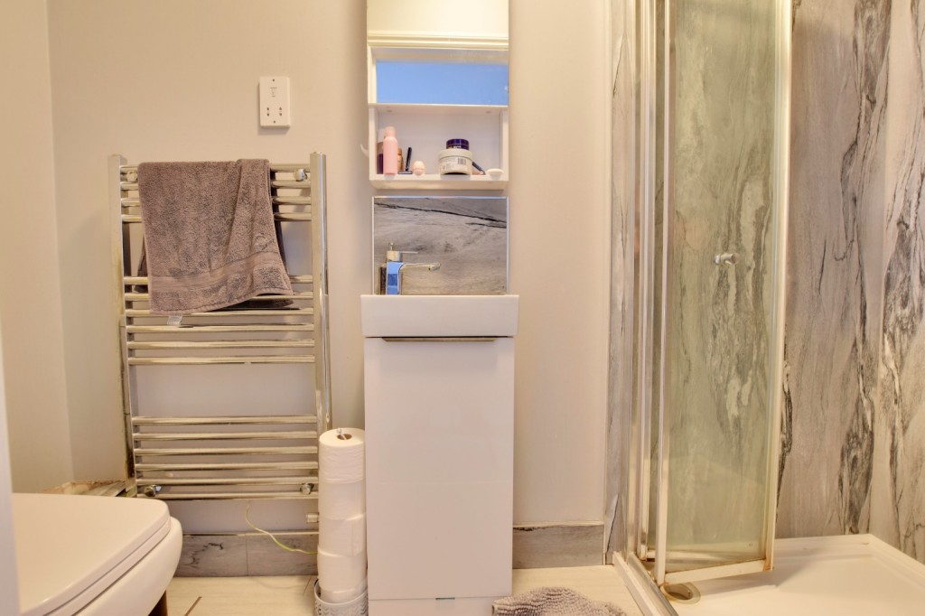 Images for Captains Wood Road, Great Totham EAID:ISSL BID:401