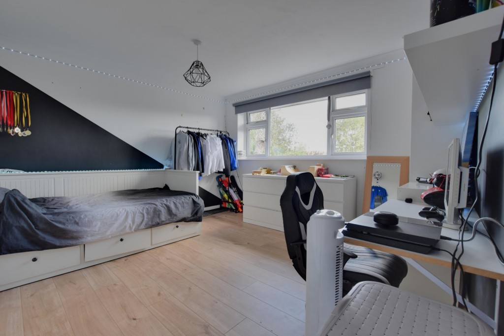 Images for Crescent Road, Heybridge EAID:ISSL BID:401