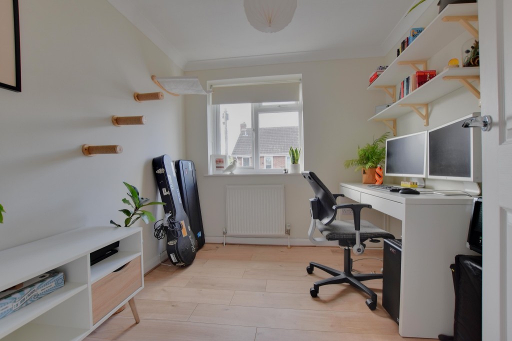 Images for Crescent Road, Heybridge EAID:ISSL BID:401