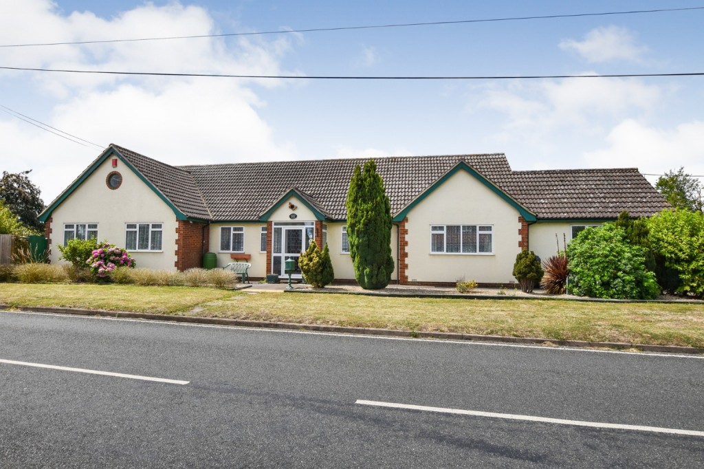 Images for Main Road, Mundon EAID:ISSL BID:401