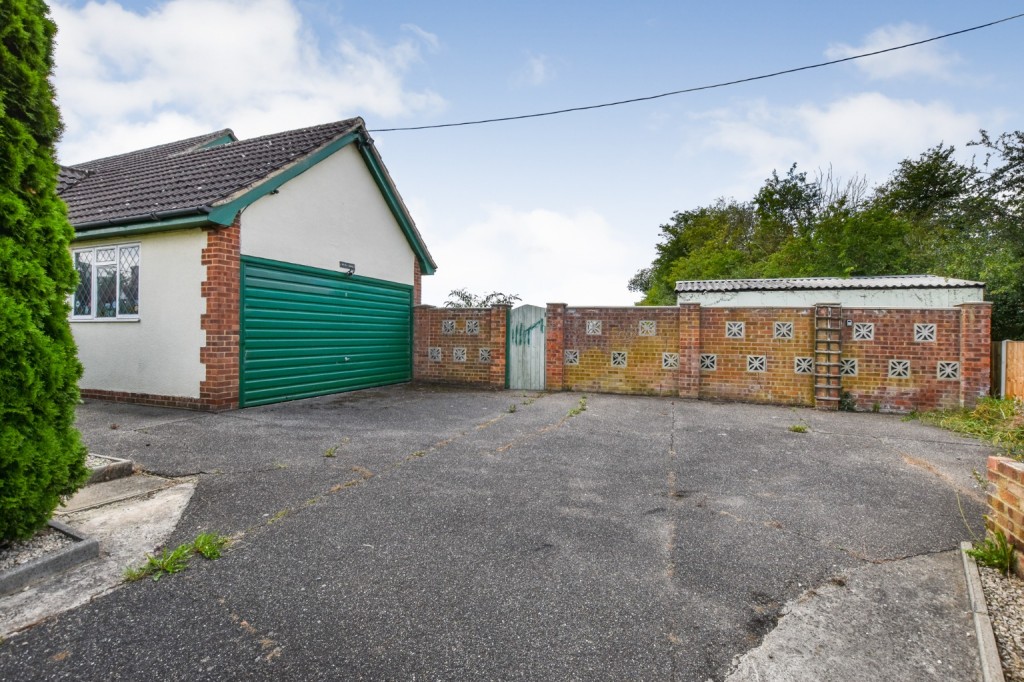 Images for Main Road, Mundon EAID:ISSL BID:401