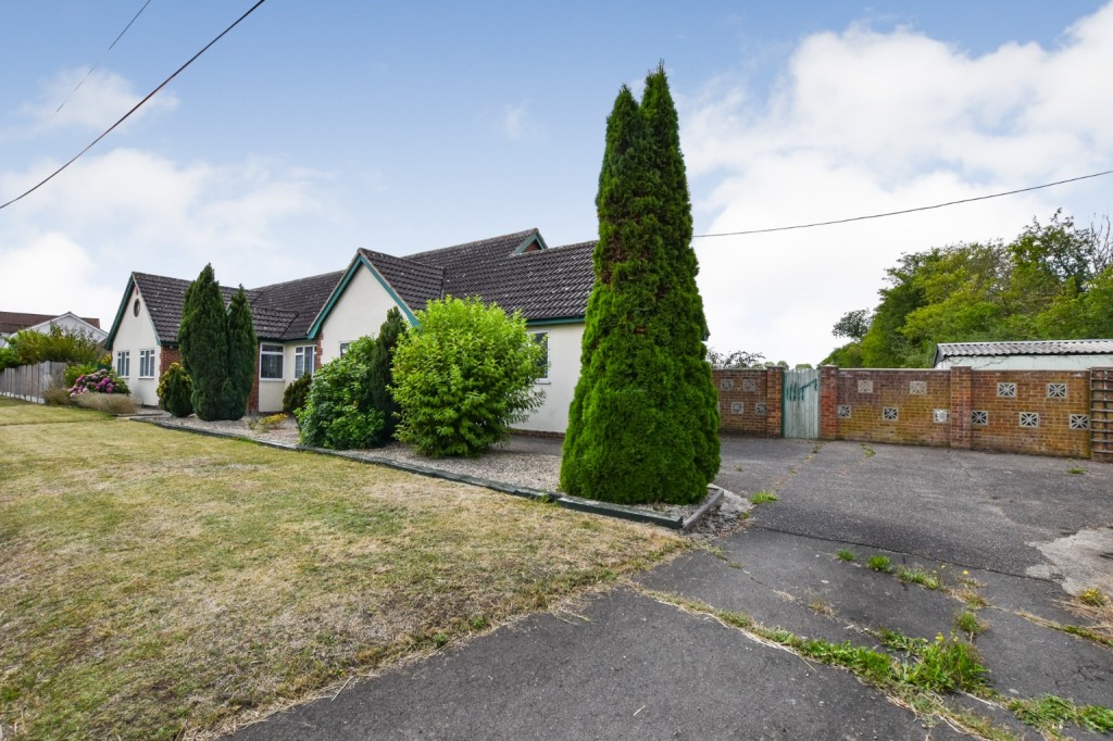 Images for Main Road, Mundon EAID:ISSL BID:401