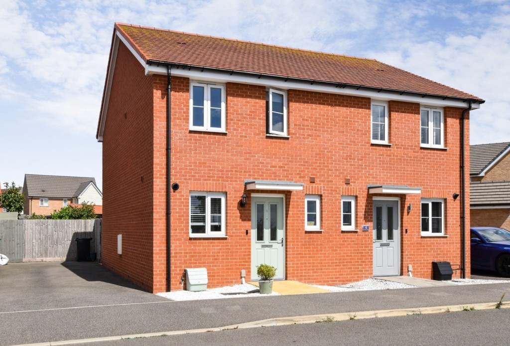 Images for Defiant Drive, Maldon EAID:ISSL BID:401