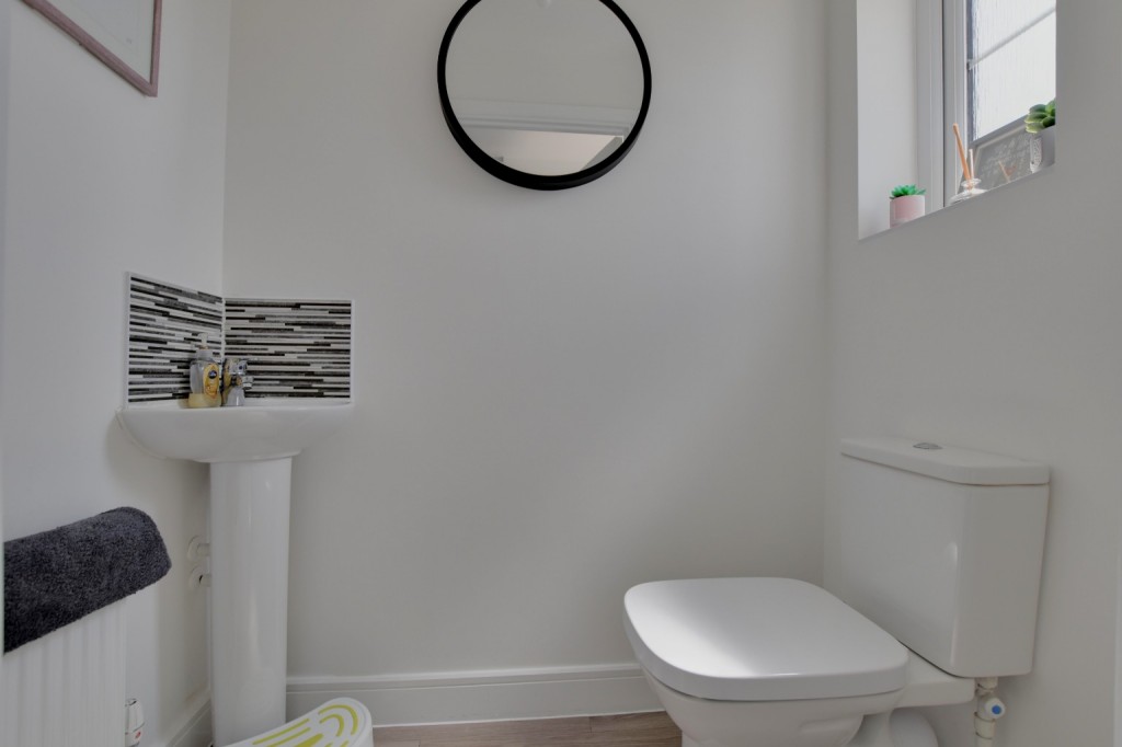 Images for Defiant Drive, Maldon EAID:ISSL BID:401