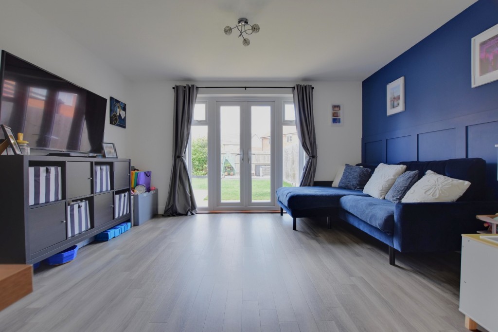 Images for Defiant Drive, Maldon EAID:ISSL BID:401