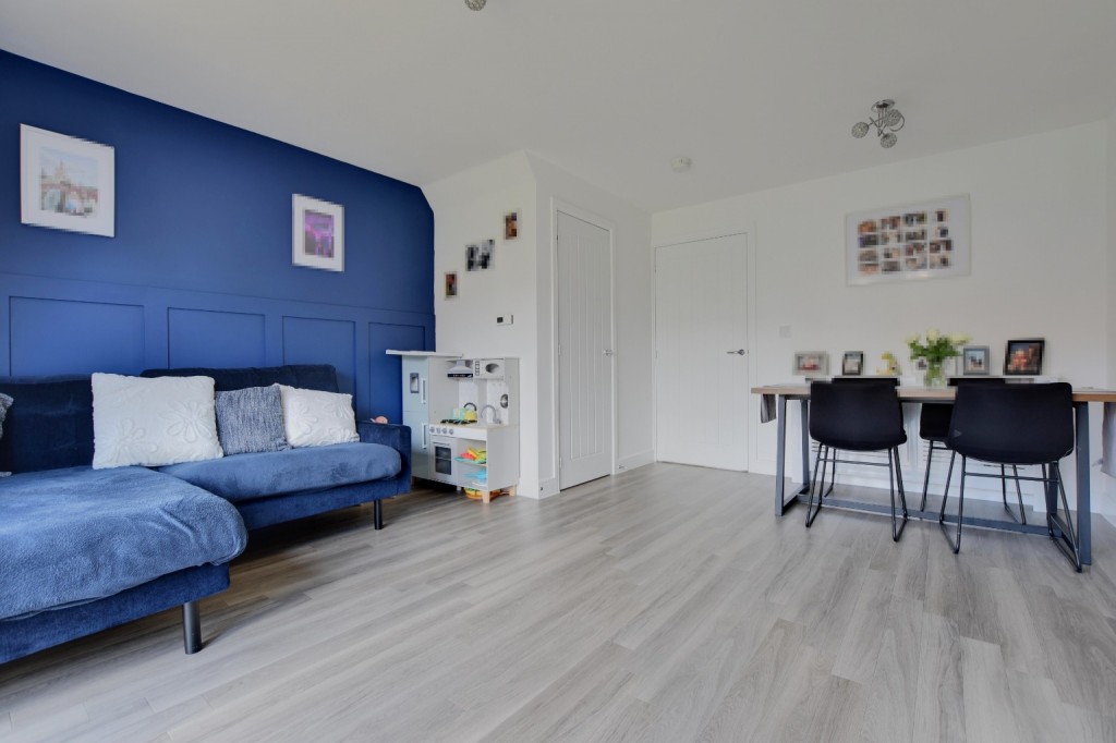 Images for Defiant Drive, Maldon EAID:ISSL BID:401