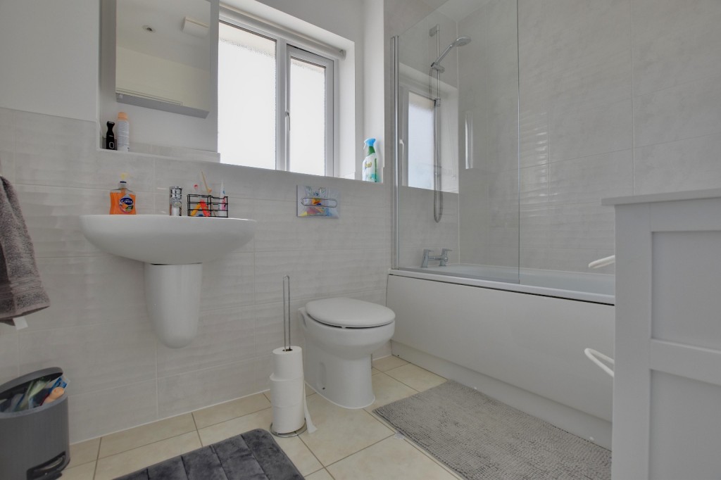 Images for Barbrook Avenue, Heybridge EAID:ISSL BID:401