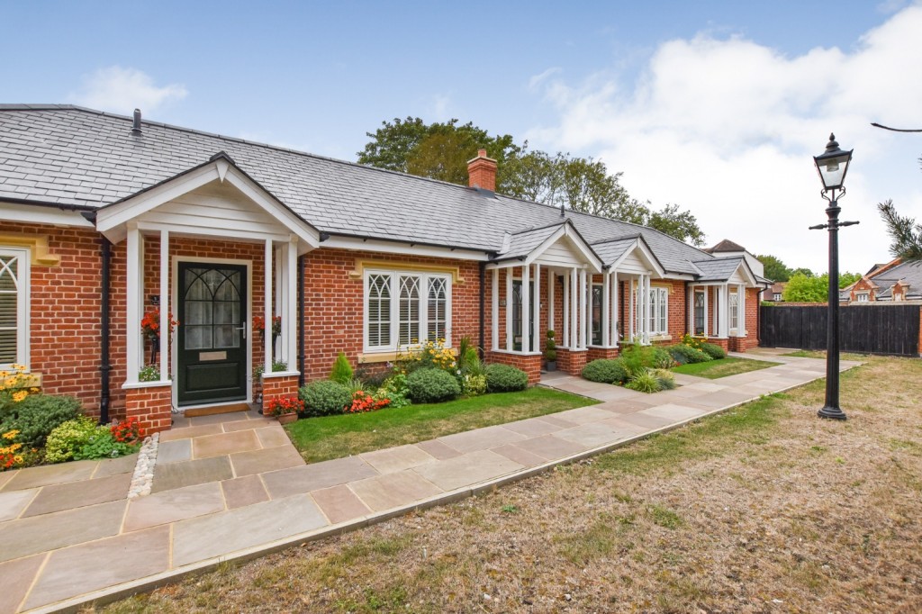 Images for Brights Path Almshouses, High Street, Maldon EAID:ISSL BID:401