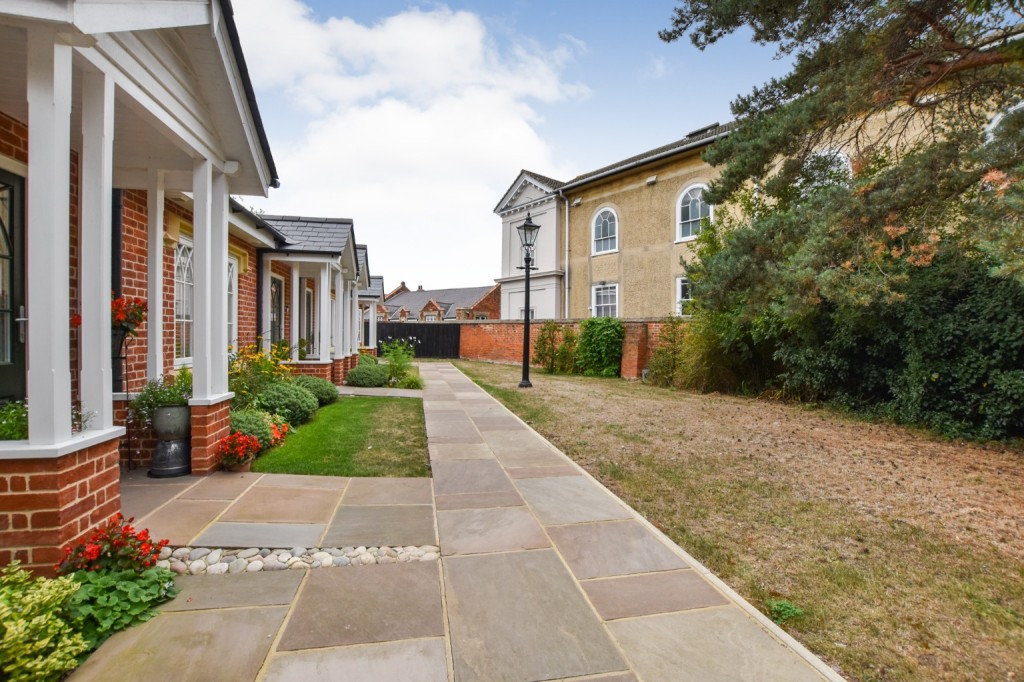 Images for Brights Path Almshouses, High Street, Maldon EAID:ISSL BID:401
