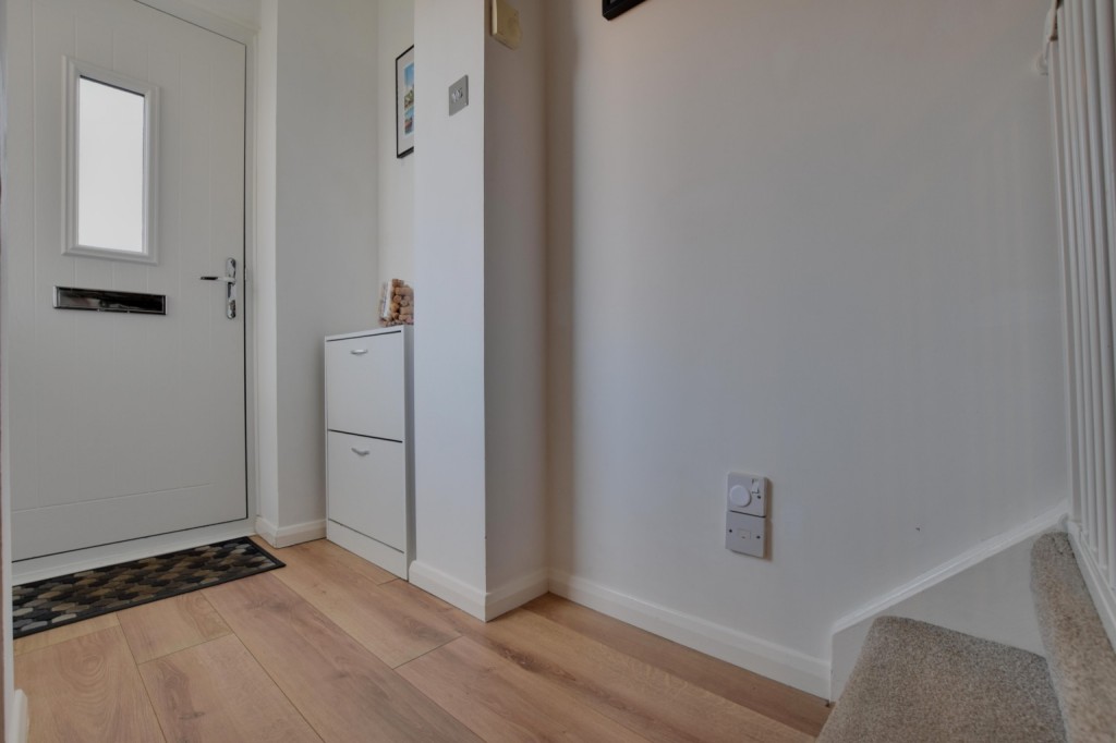 Images for Beaumont Way, Nr Promenade Park, Maldon, CM9 5NA EAID:ISSL BID:401