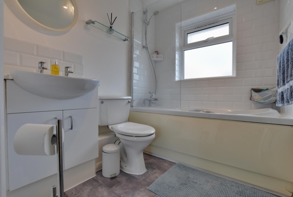 Images for Beaumont Way, Nr Promenade Park, Maldon, CM9 5NA EAID:ISSL BID:401