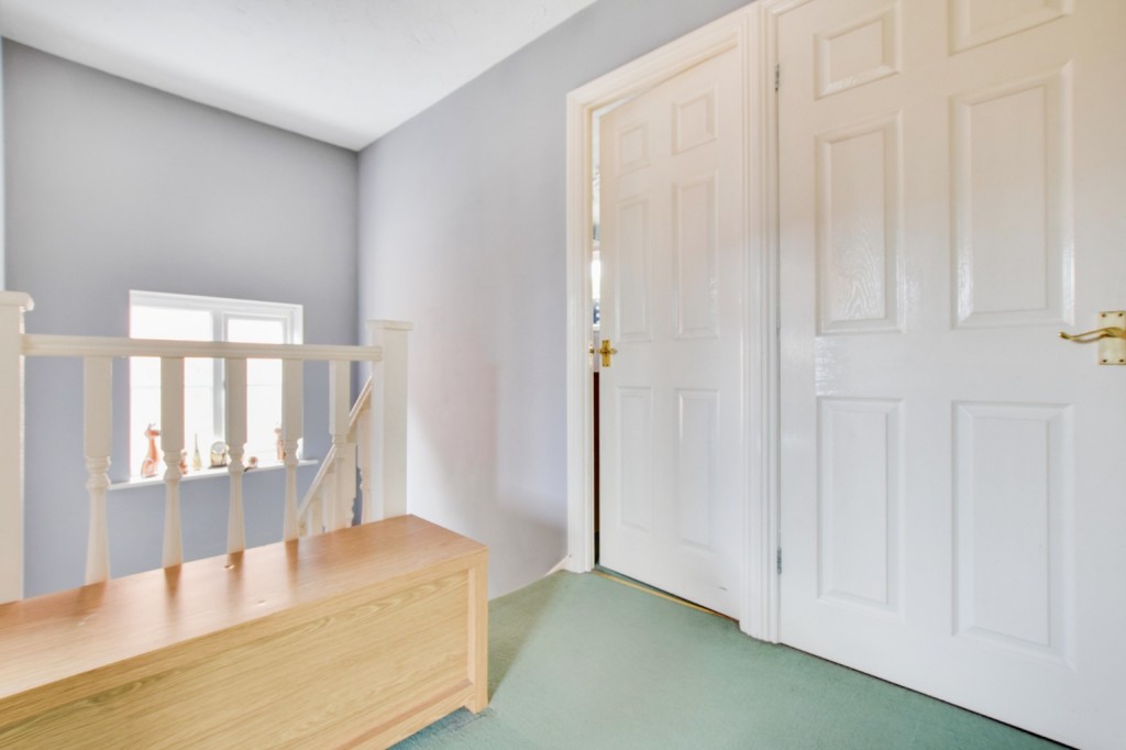 Images for Tern Close, Mayland EAID:ISSL BID:401