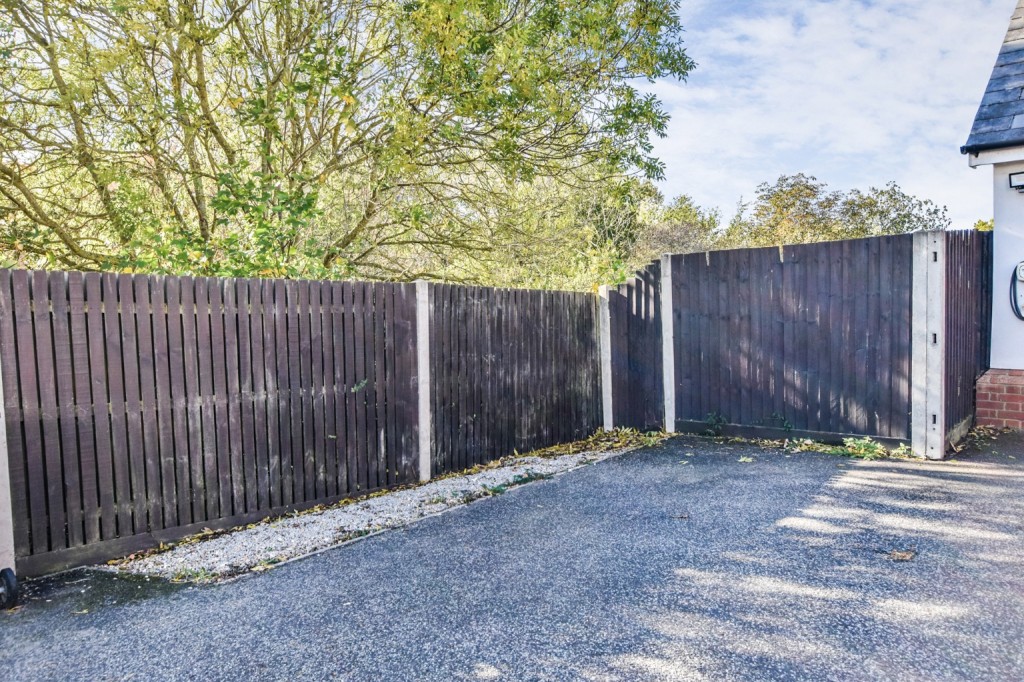 Images for St Peters Walk, Great Totham EAID:ISSL BID:401