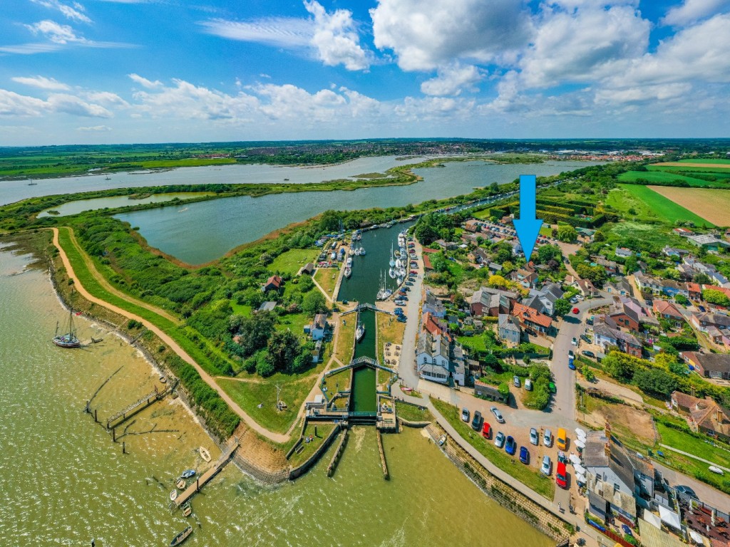 Images for Lock Hill, Heybridge Basin, Maldon, Essex EAID:ISSL BID:401