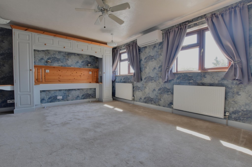 Images for Scraley Road, Heybridge EAID:ISSL BID:401