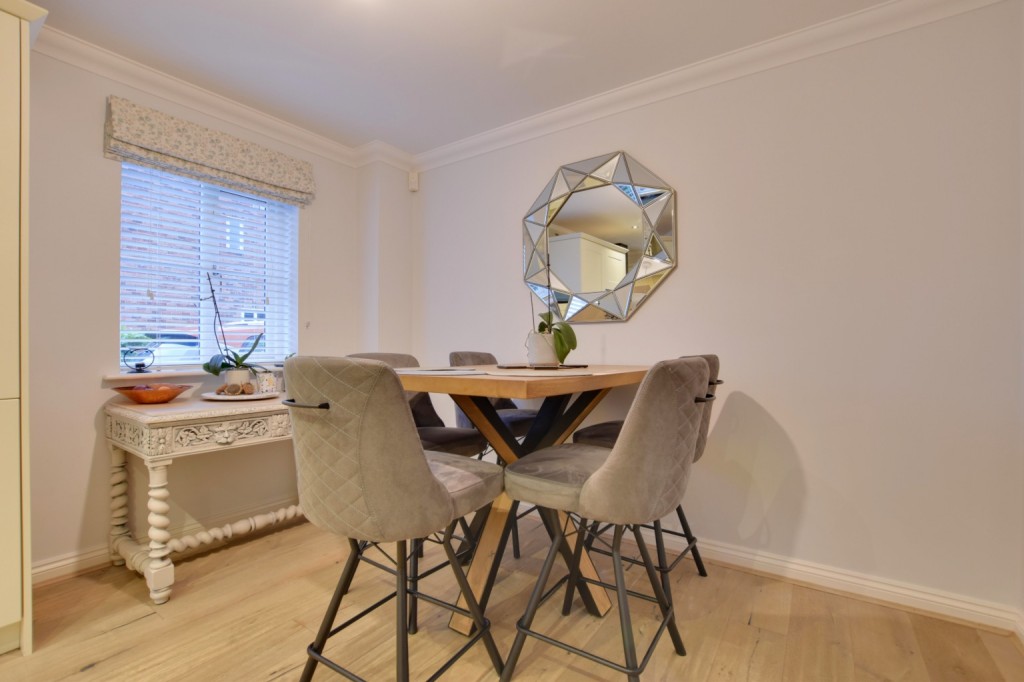 Images for Willow Court, Cold Norton EAID:ISSL BID:401