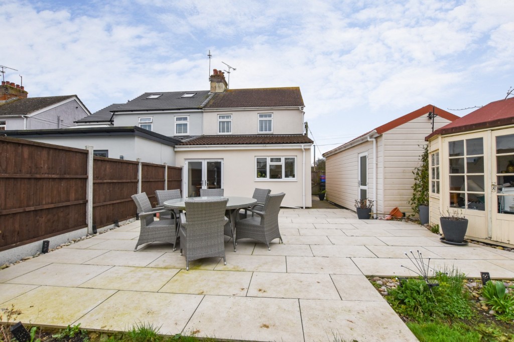 Images for Oak Road, Heybridge, Maldon EAID:ISSL BID:401