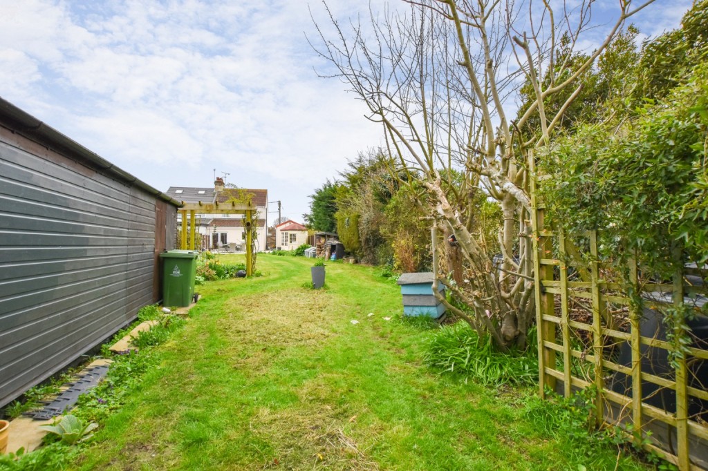 Images for Oak Road, Heybridge, Maldon EAID:ISSL BID:401