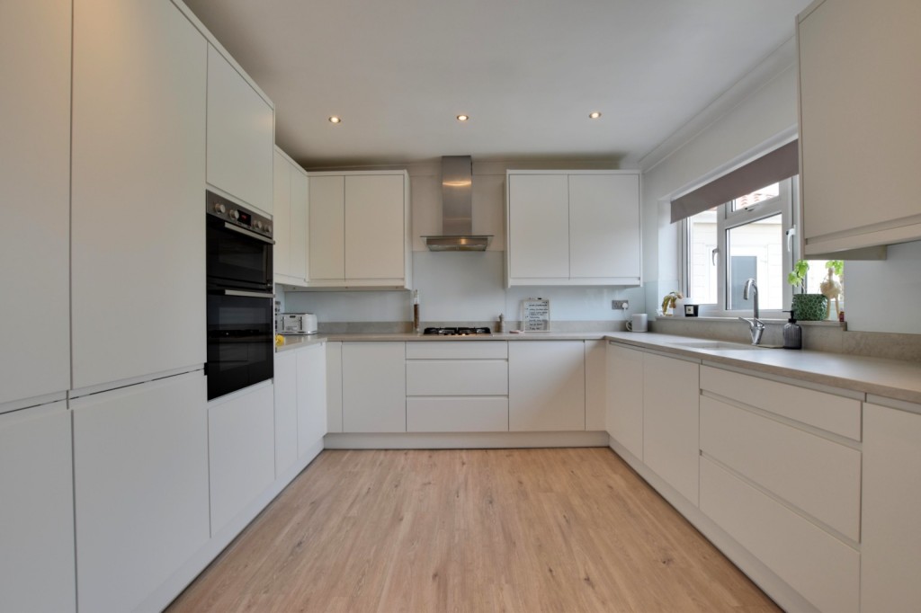 Images for Oak Road, Heybridge, Maldon EAID:ISSL BID:401