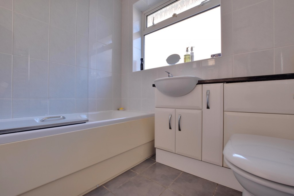 Images for Essex Road, West Maldon, CM9 6JG EAID:ISSL BID:401