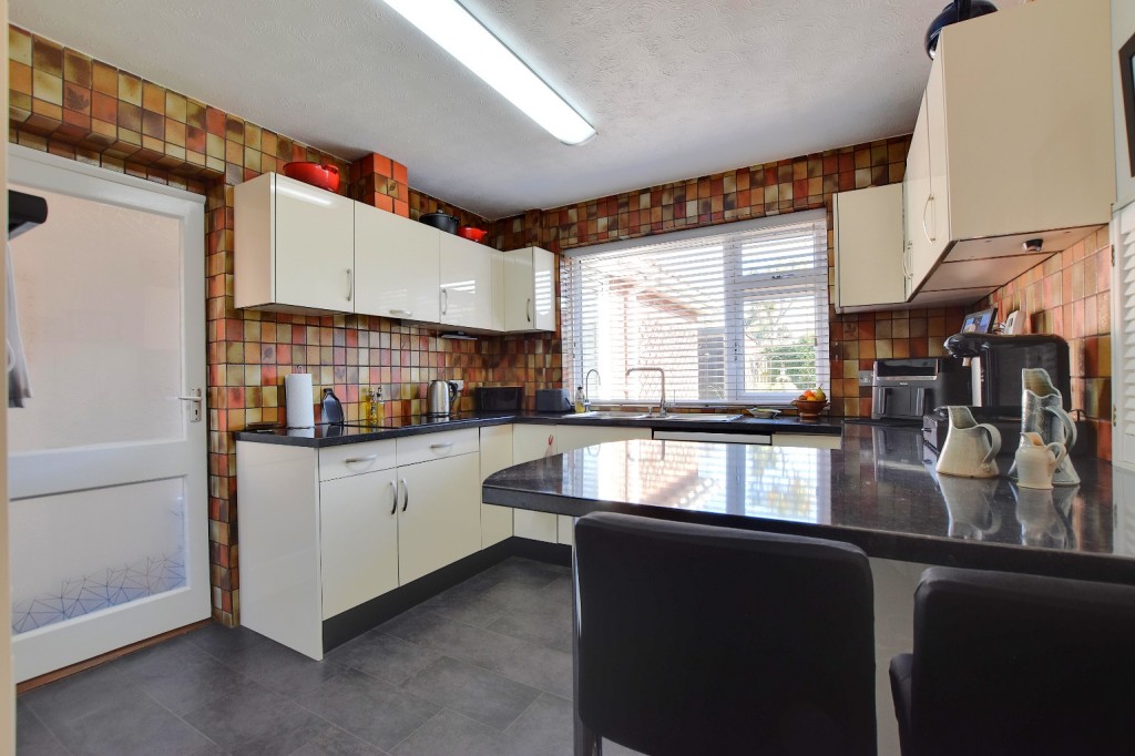 Images for Essex Road, West Maldon, CM9 6JG EAID:ISSL BID:401