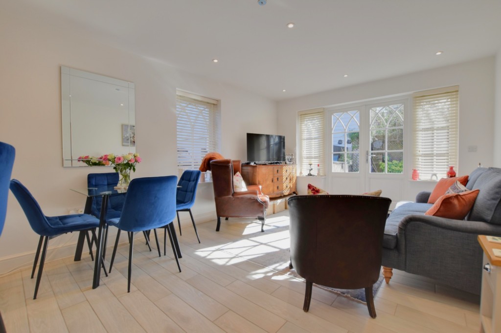 Images for High Street, Maldon, Essex, CM9 EAID:ISSL BID:401