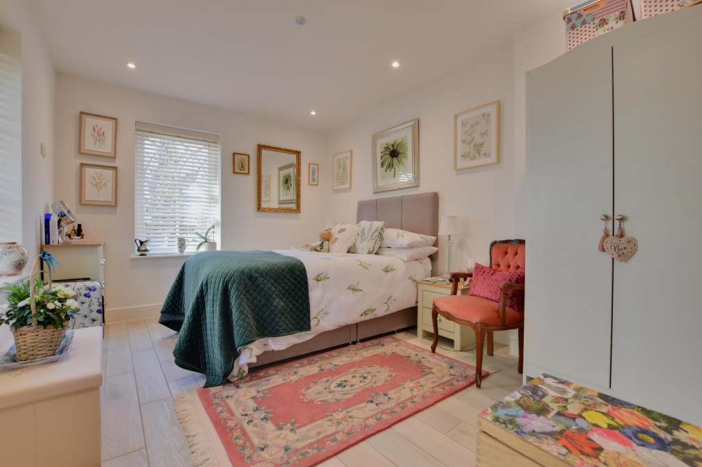 Images for High Street, Maldon, Essex, CM9 EAID:ISSL BID:401