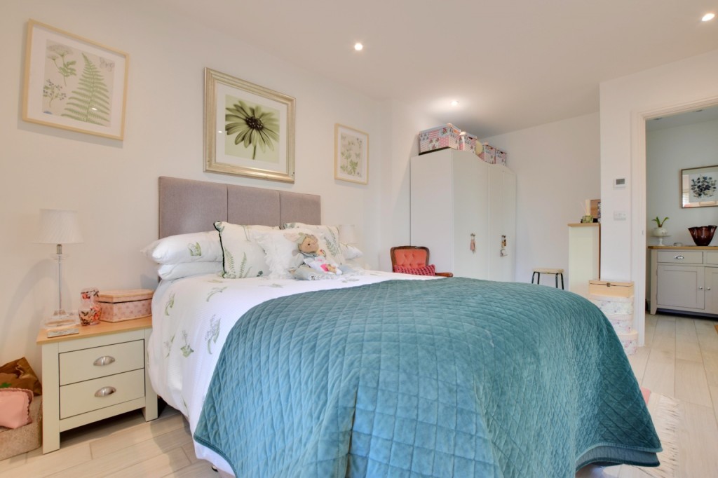 Images for High Street, Maldon, Essex, CM9 EAID:ISSL BID:401